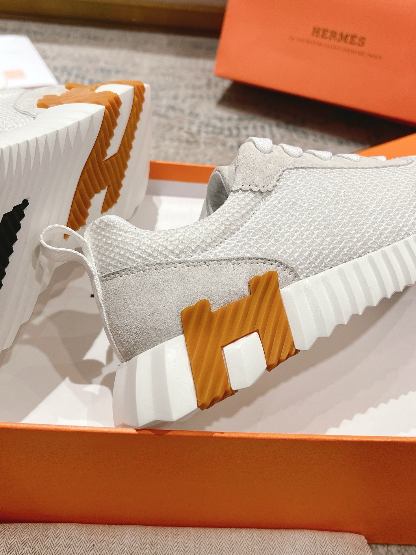 Bouncing Trainers in White 2