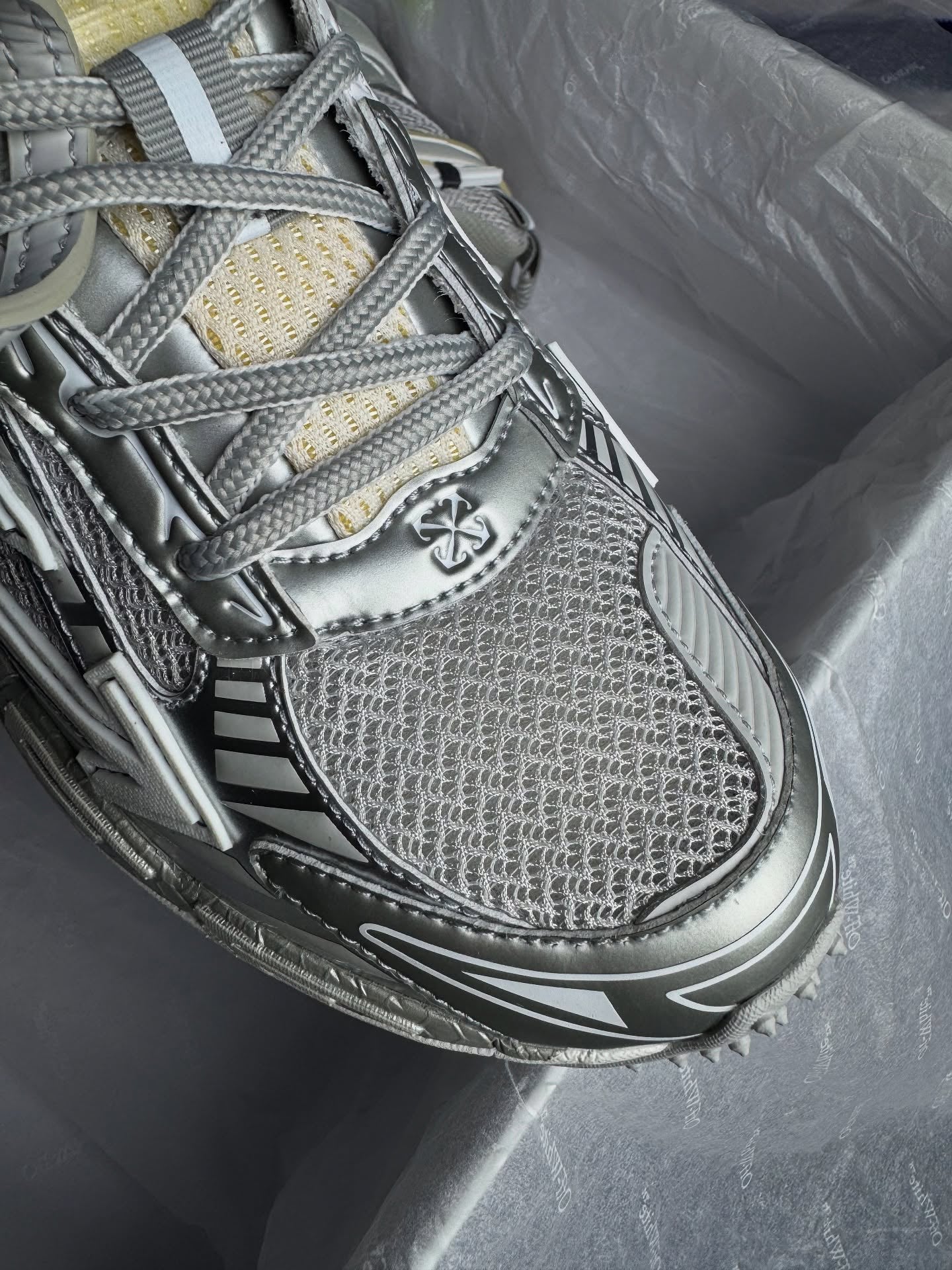 BRB Trainers in Silver