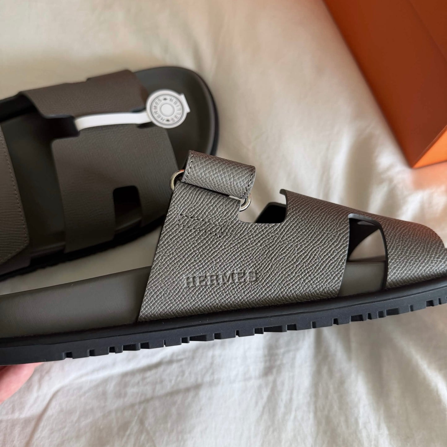 H Chypre Sandal in Grey