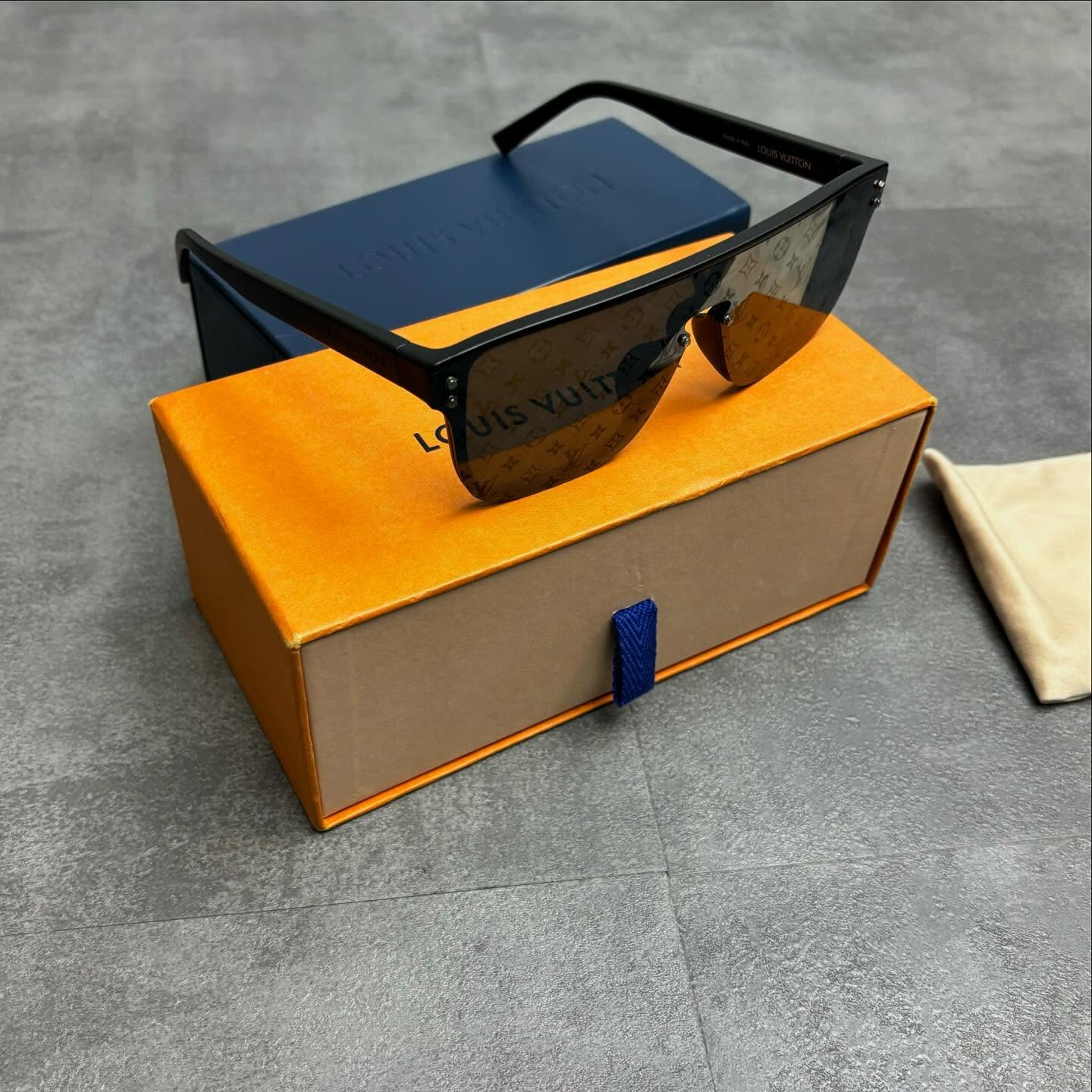 1V Sunglasses