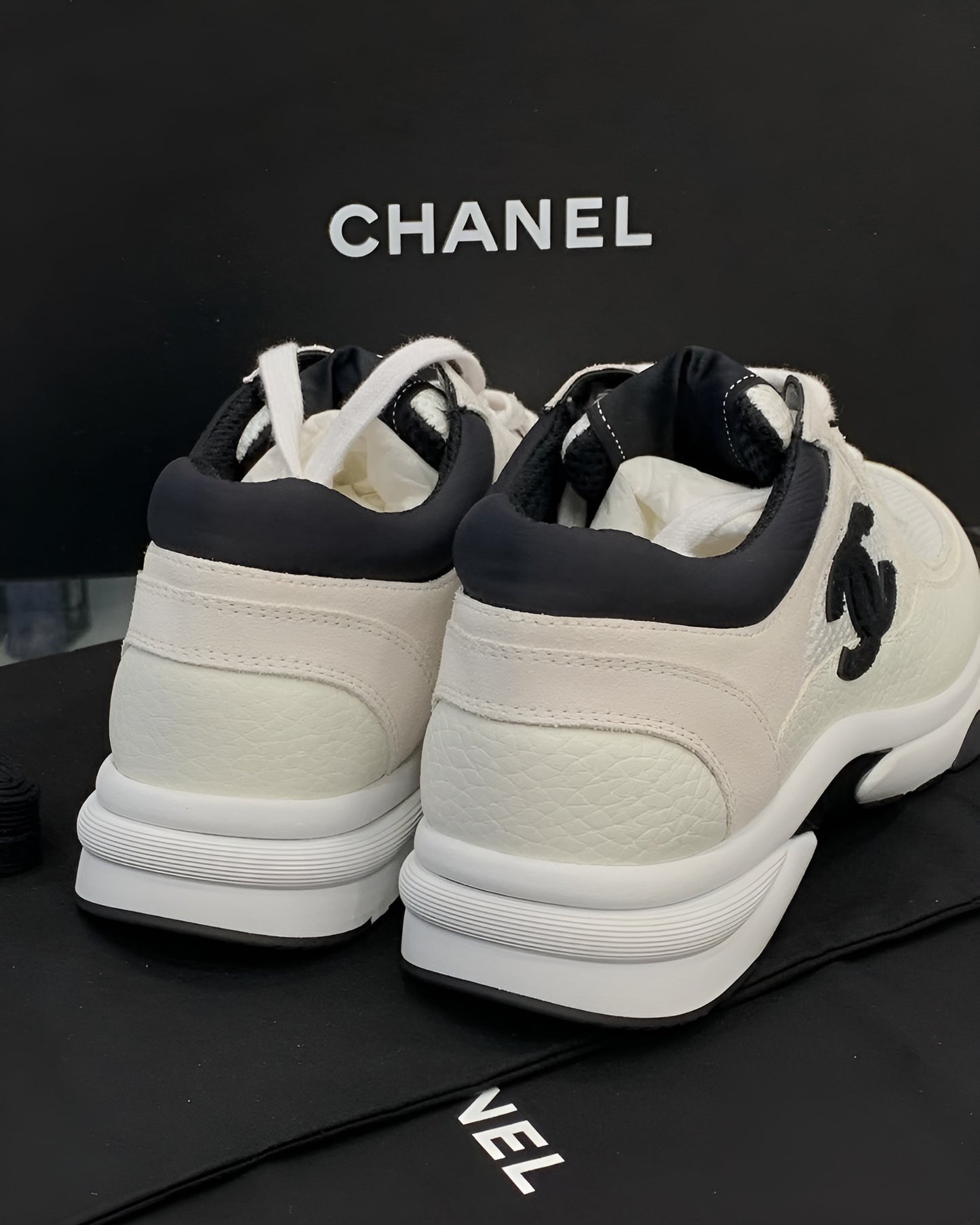 CC Trainers in White 3