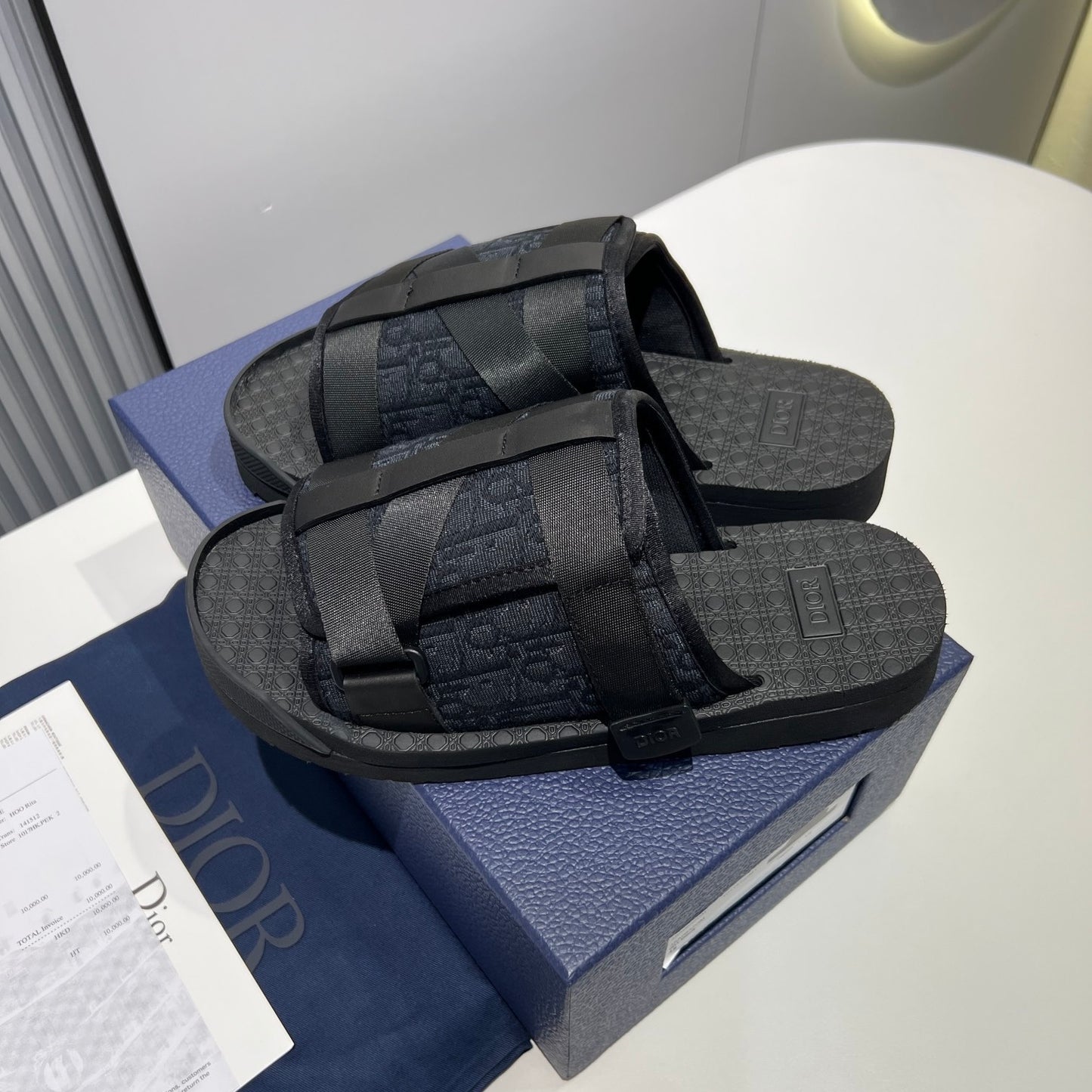 Alpha Slides in Black