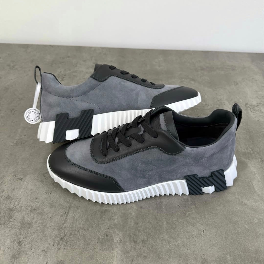 Bouncing Trainers in Grey 2