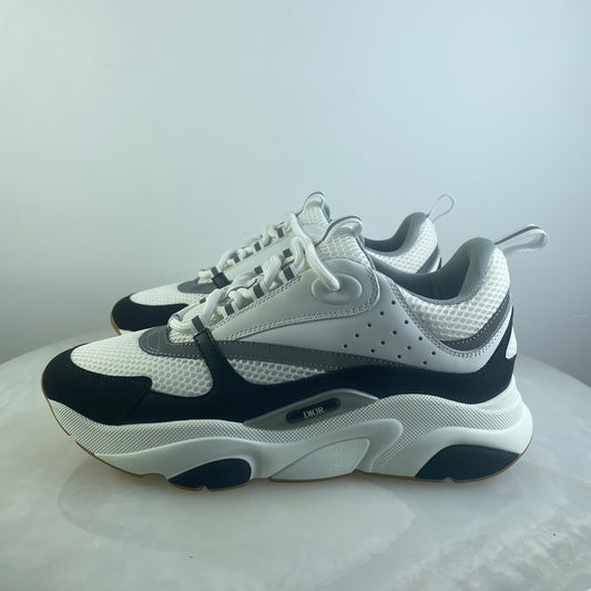 D Trainers in White/Black