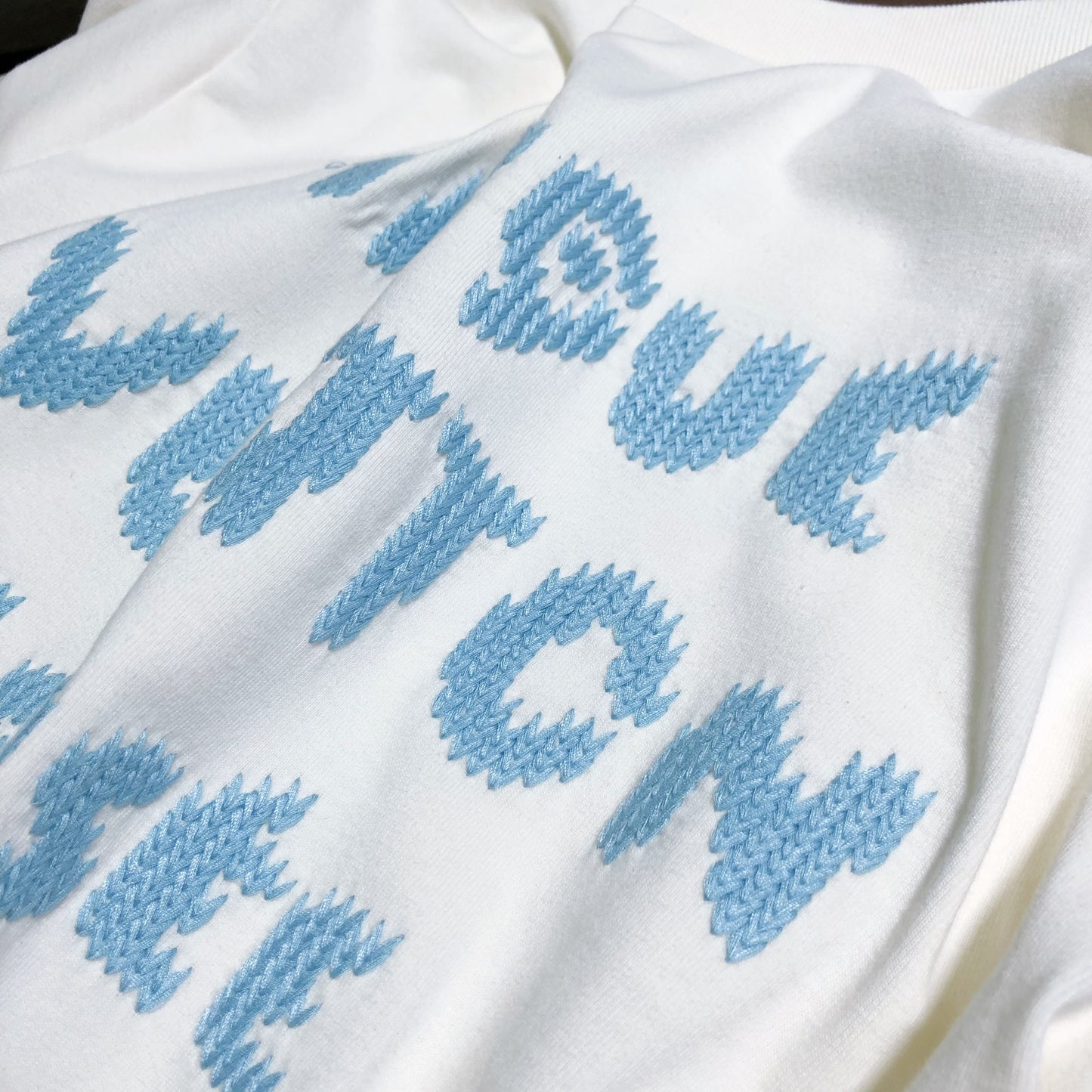 1V T-Shirt in White 3