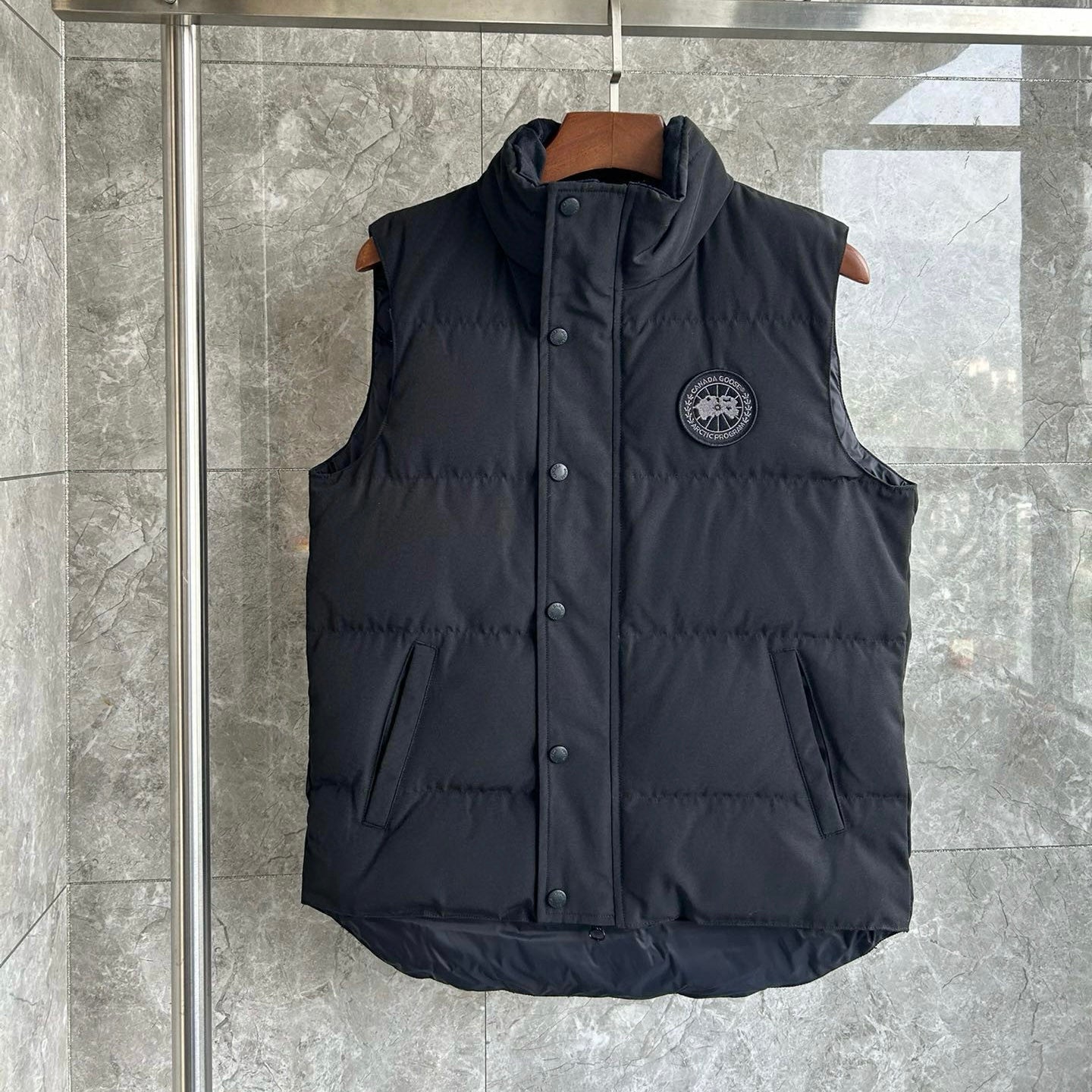 C Vest in Black