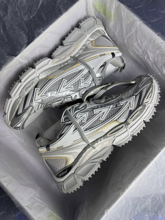 BRB Trainers in Silver