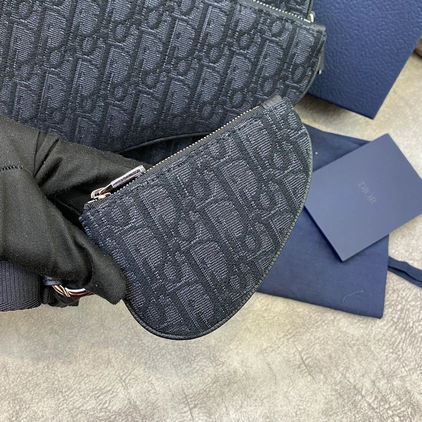 Saddle Triple Pouch in Black