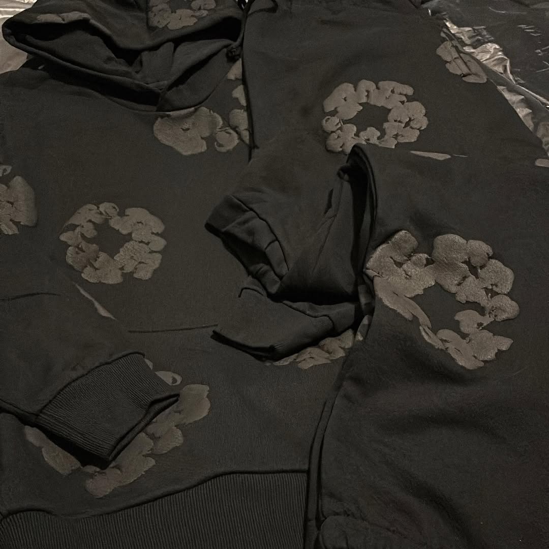 DT Tracksuit in Black