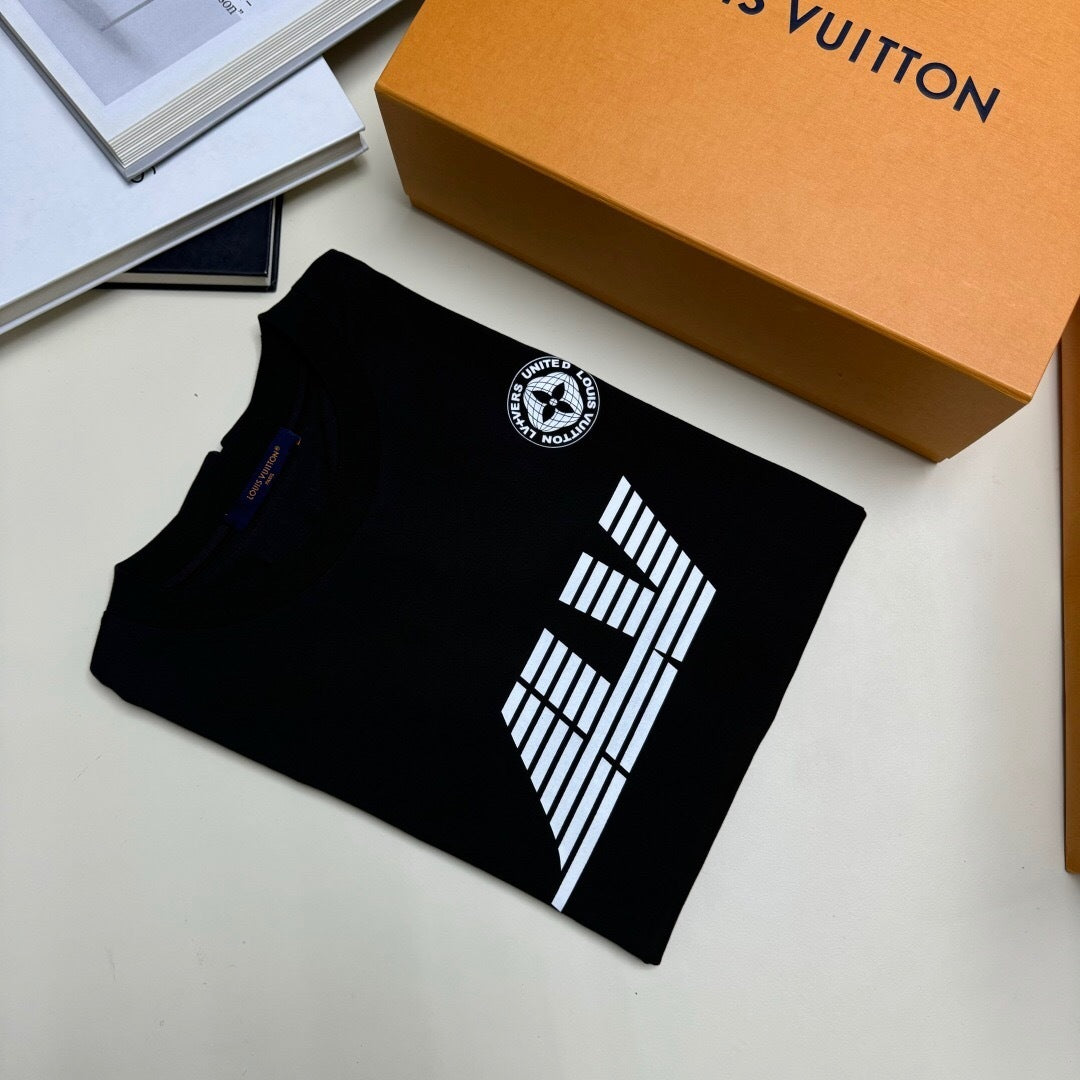 1V T-Shirt in Black 5