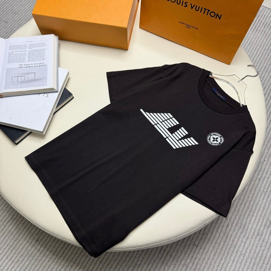 1V T-Shirt in Black 5