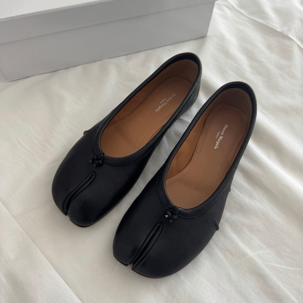 MM Tabi Flats