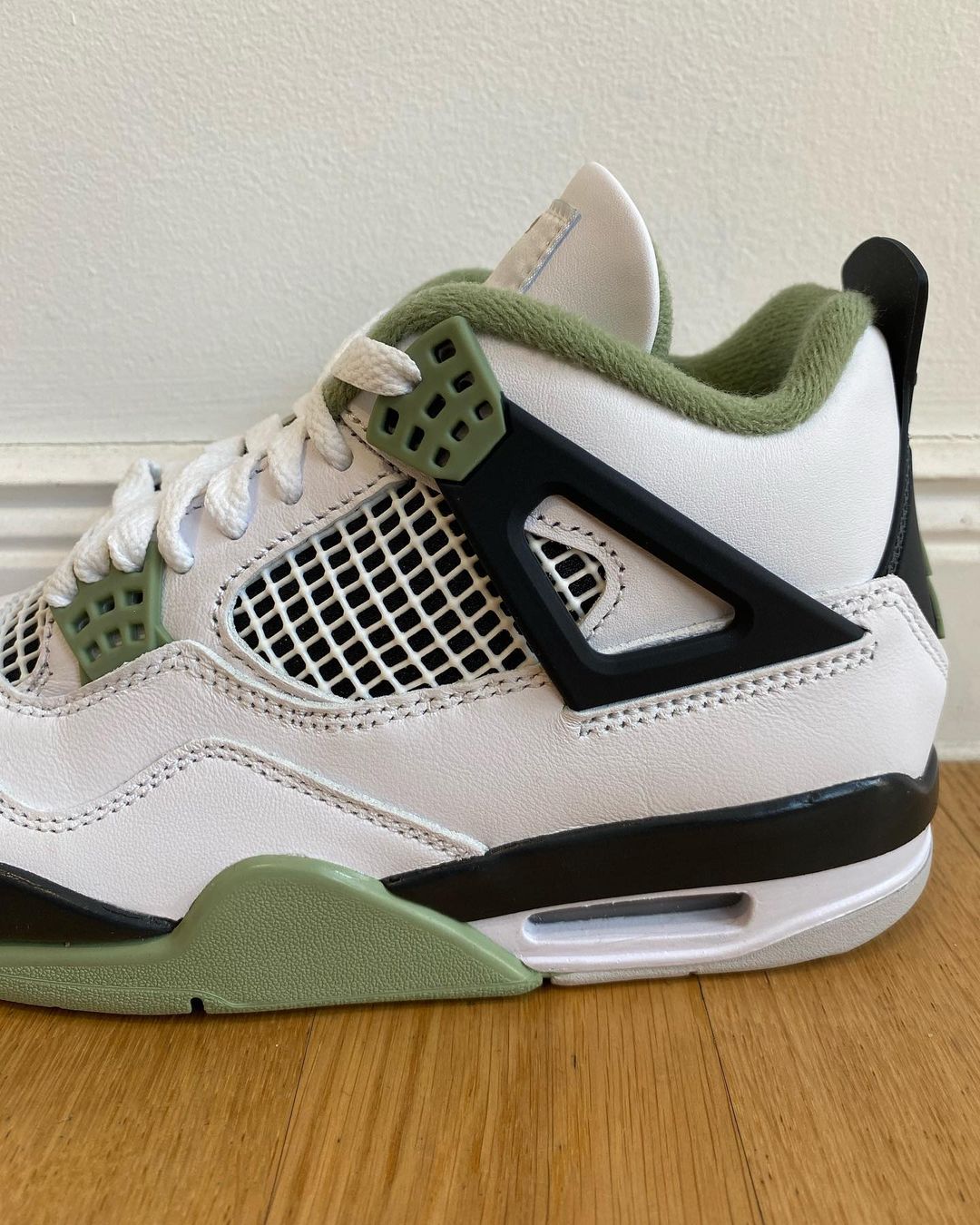 4s “Seafoam” (AUTHENTIC GRADE QUALITY)