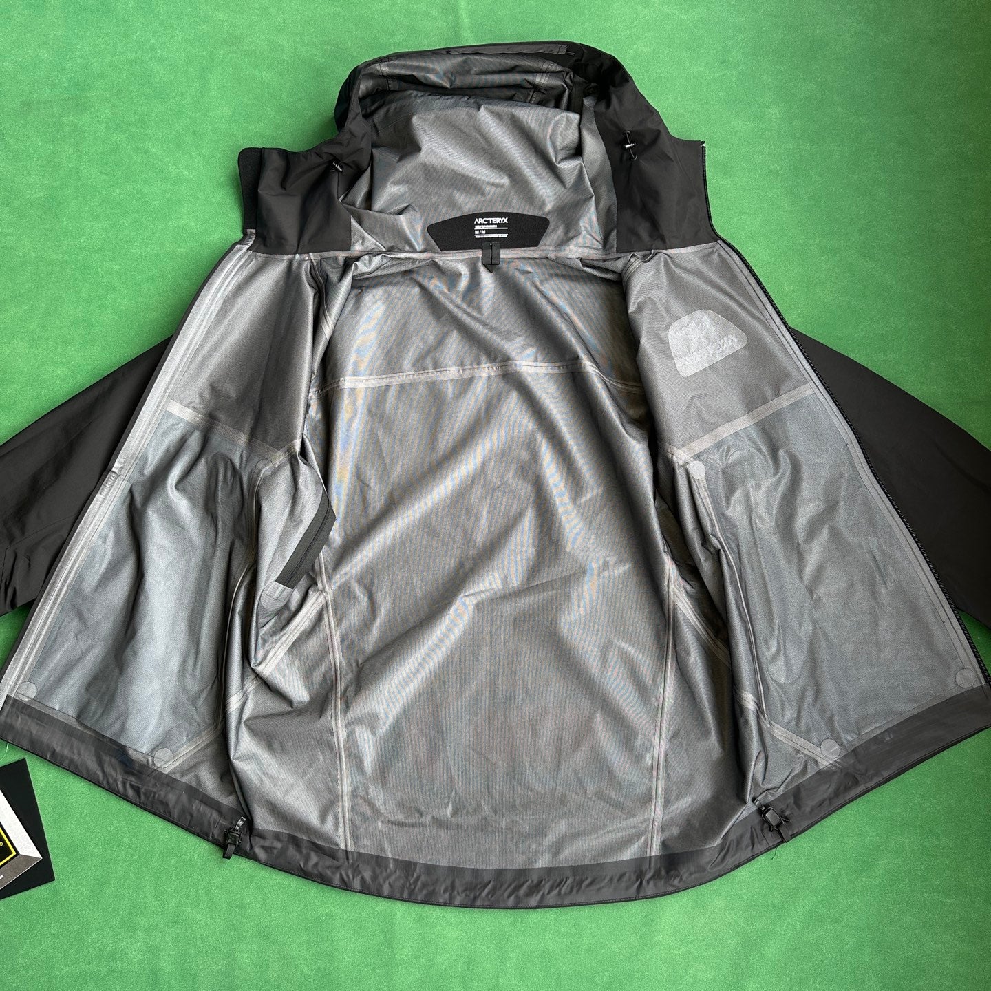 Beta Jacket in Black