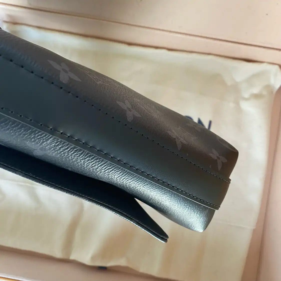 1V Messenger