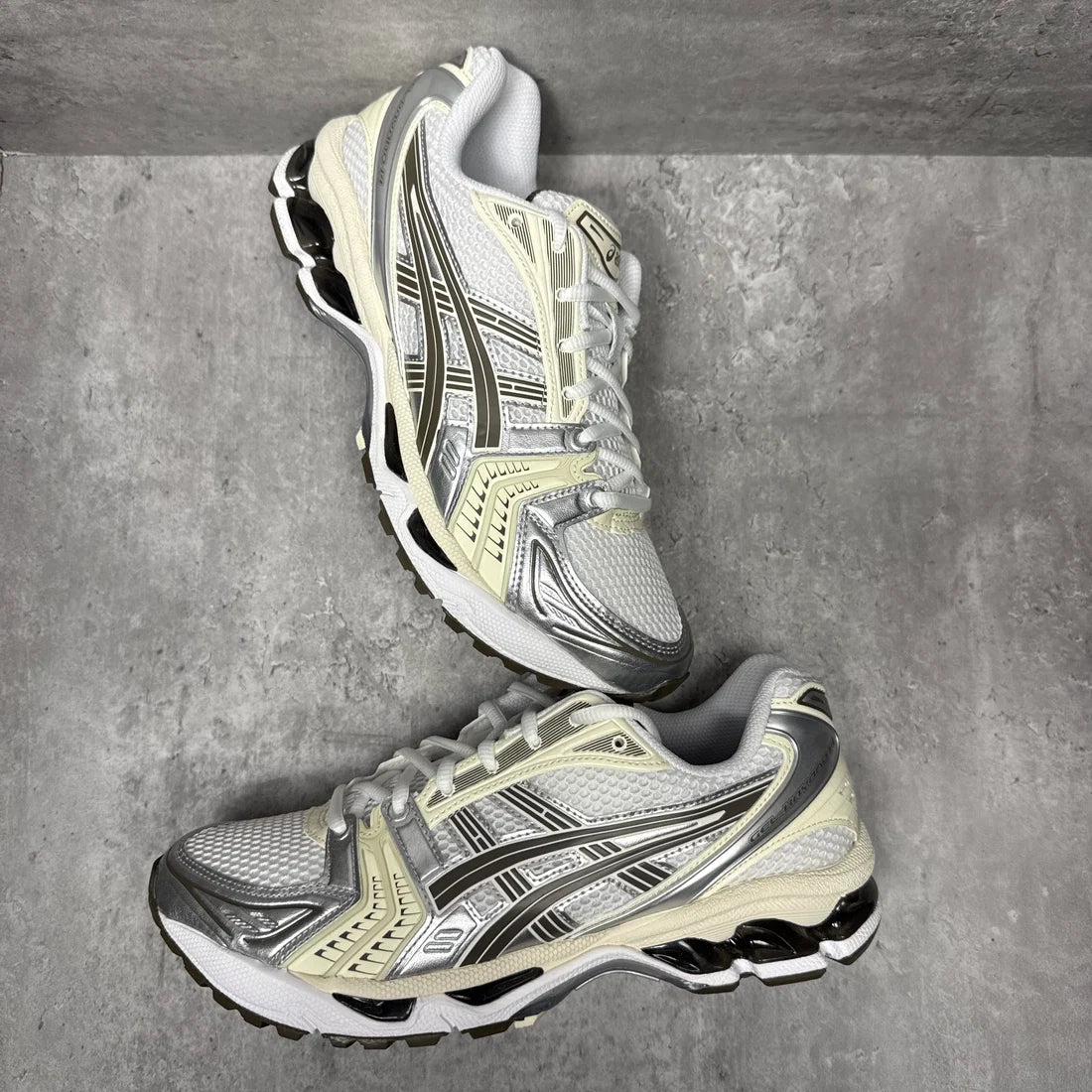 Gel 14 Trainers in White Ivory