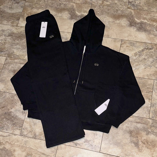 A** Zip Set in Black