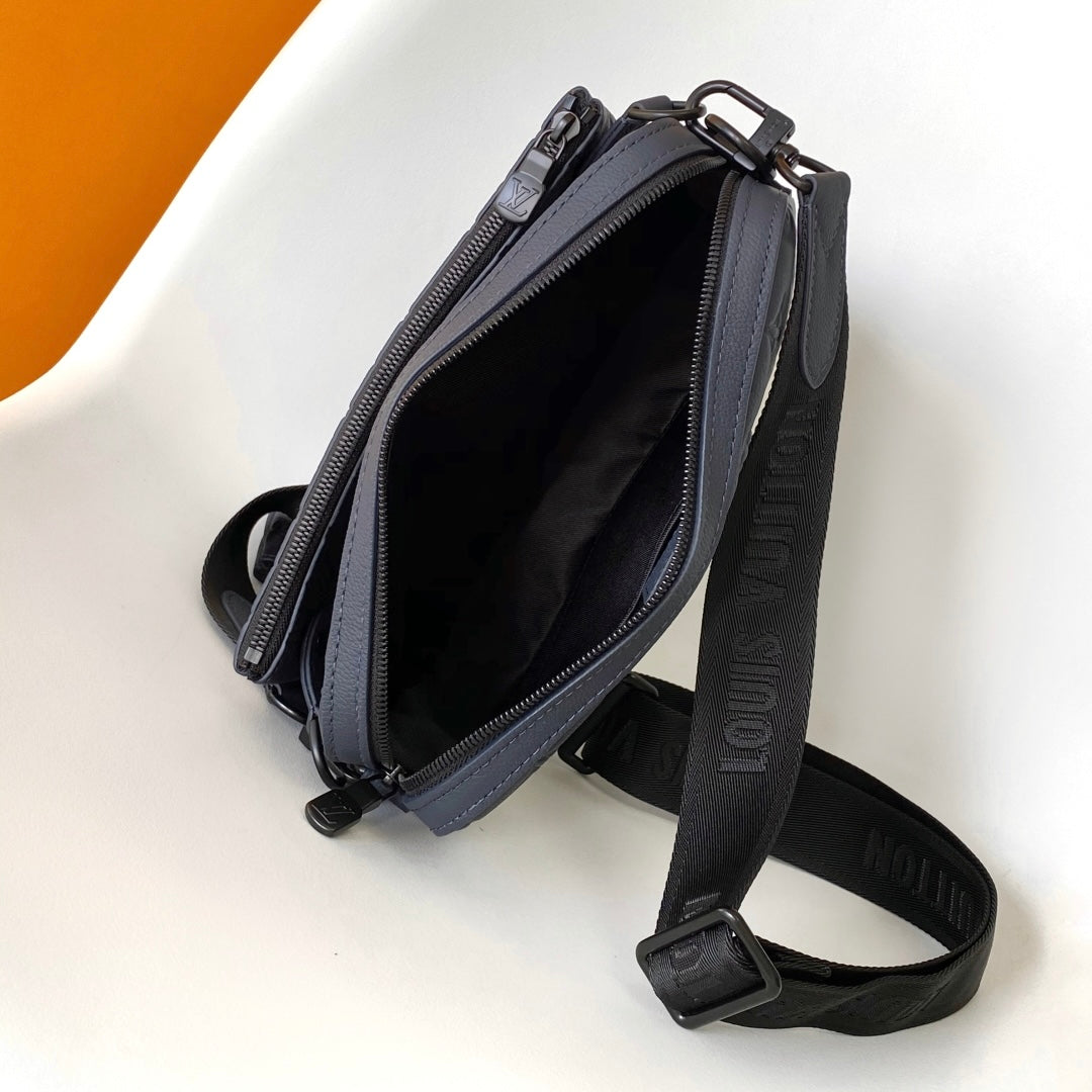 Trio Messenger in Navy Blue