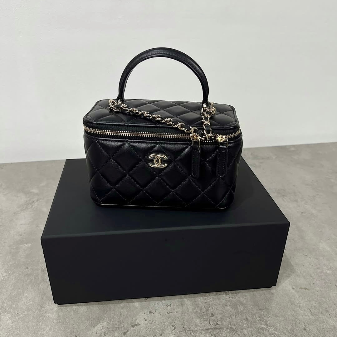 C Vanity Bag in Black
