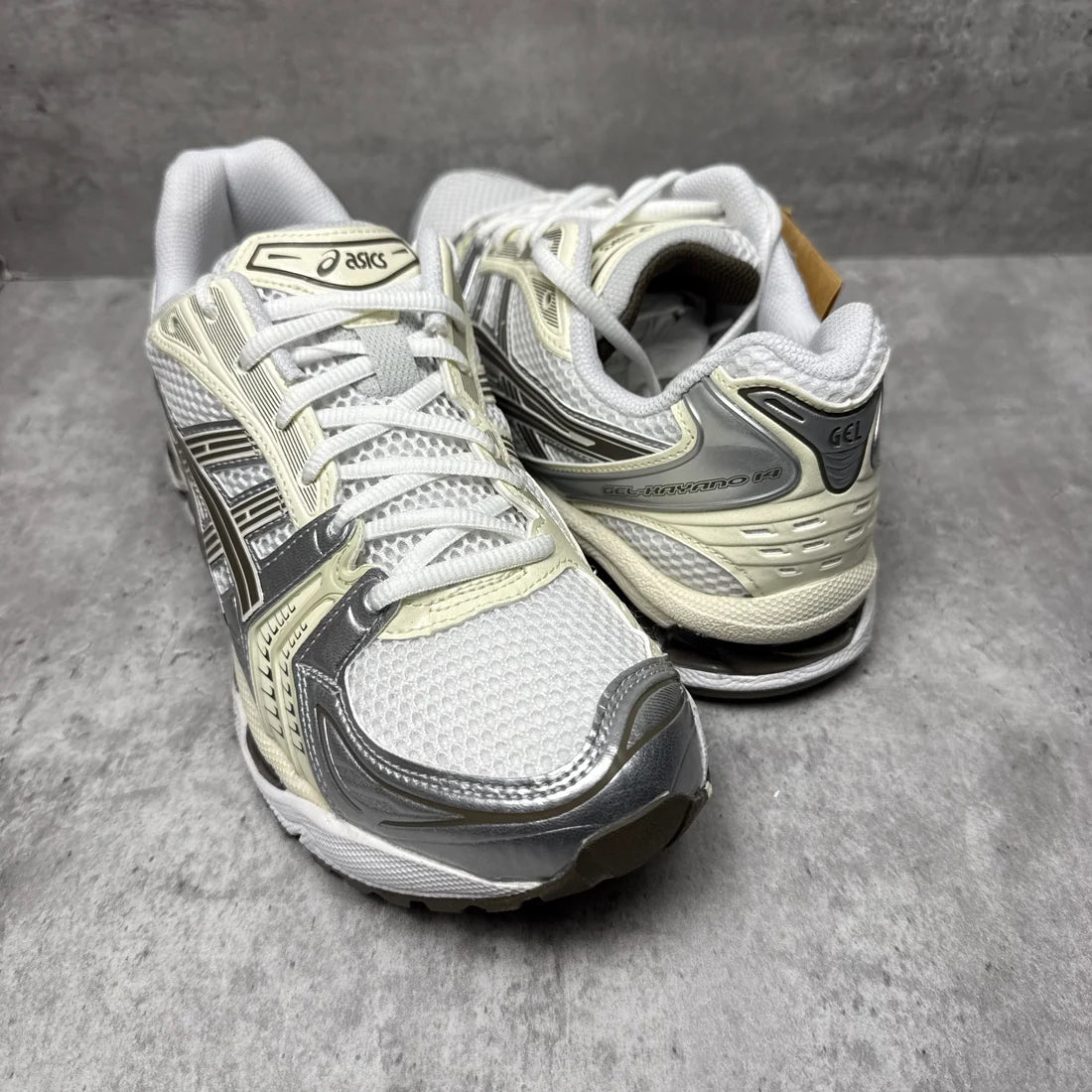 Gel 14 Trainers in White Ivory
