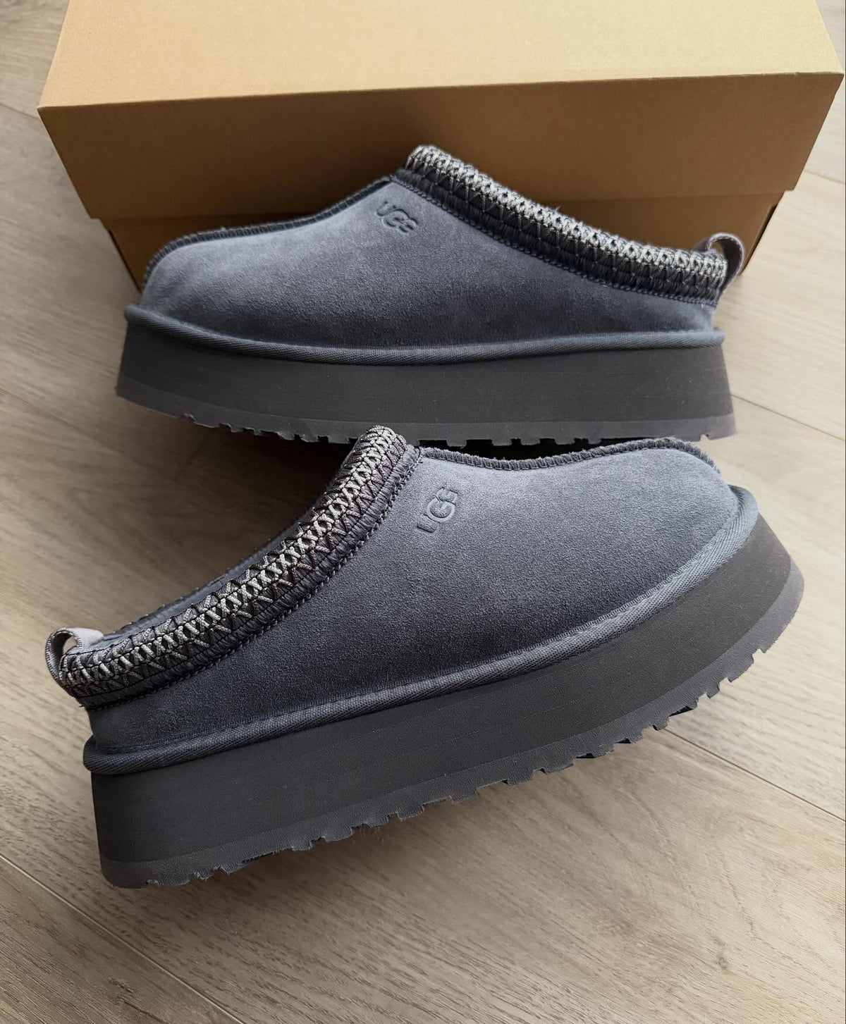 Tazz Slipper in Grey