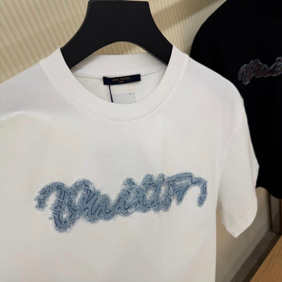1V T-Shirt in White 6