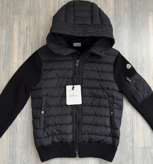 M Hooded Cardigan in Black