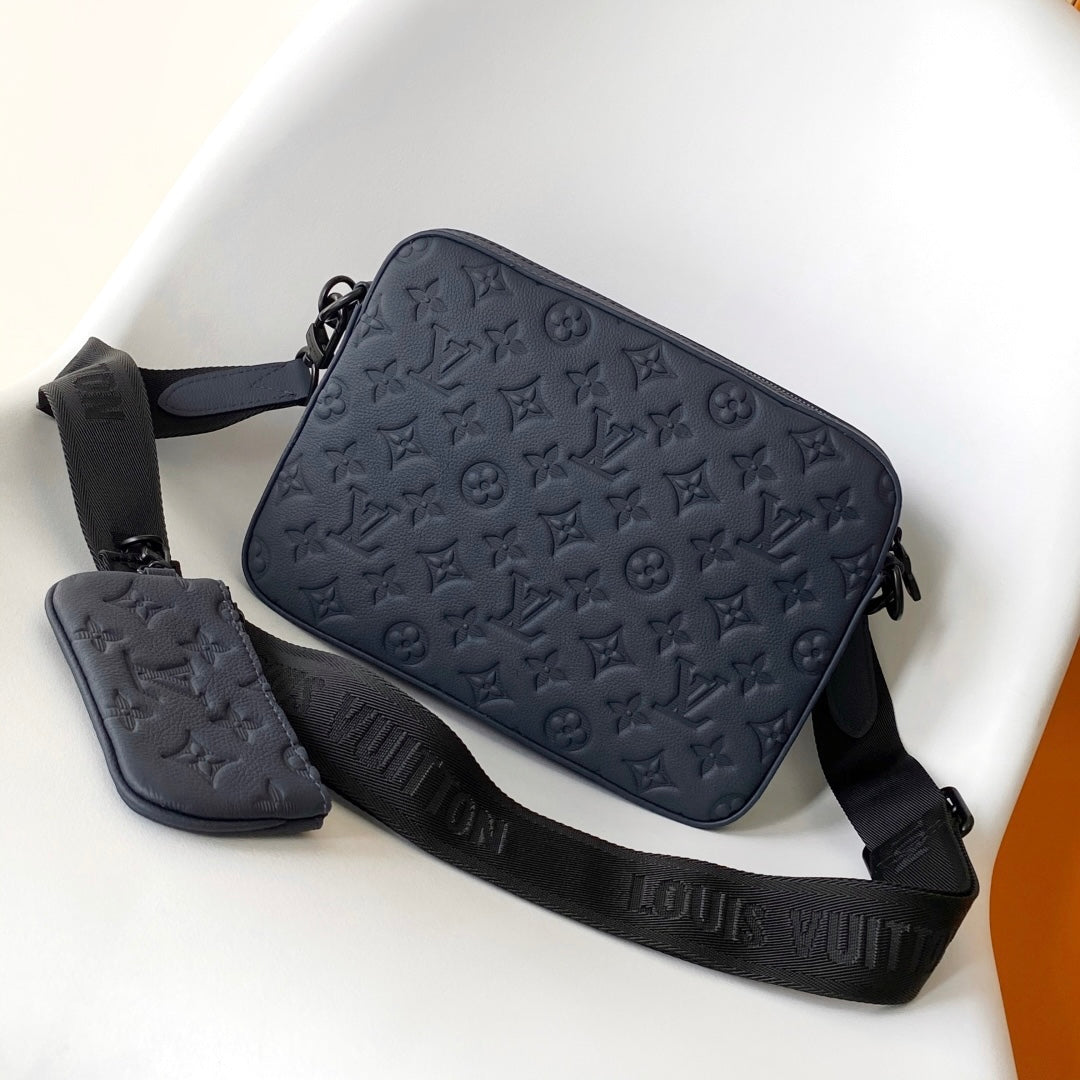 Trio Messenger in Navy Blue