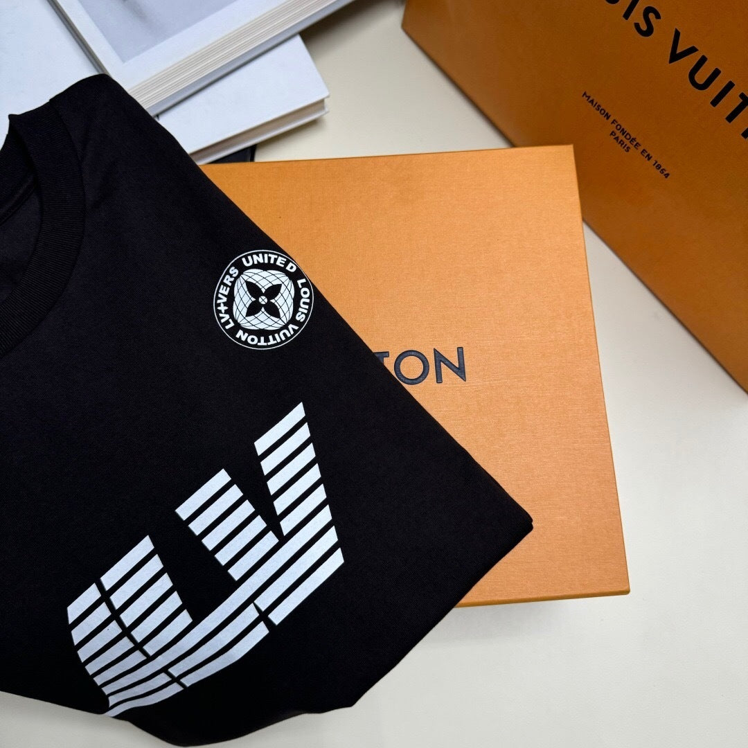 1V T-Shirt in Black 5
