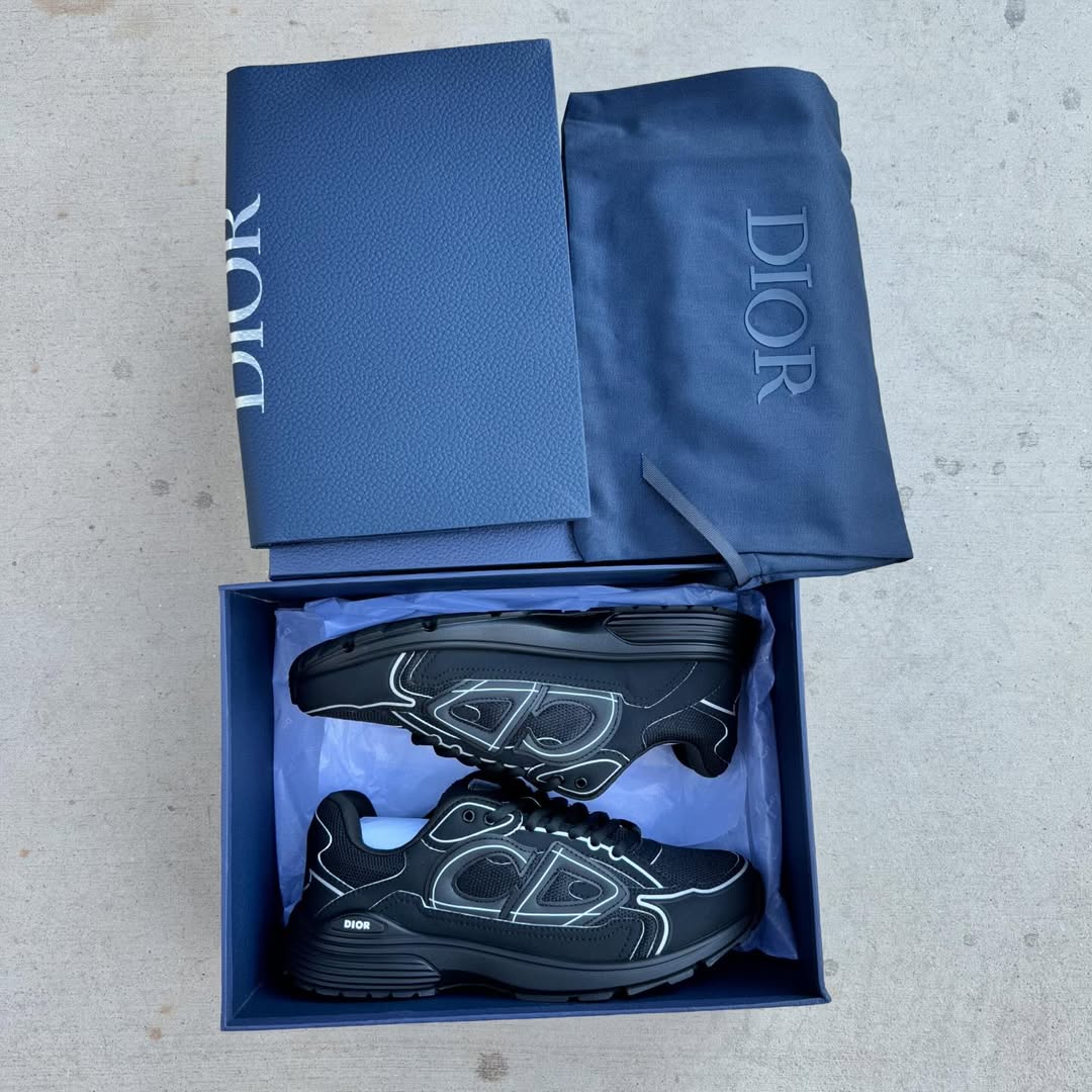 D Trainers 2 in Black