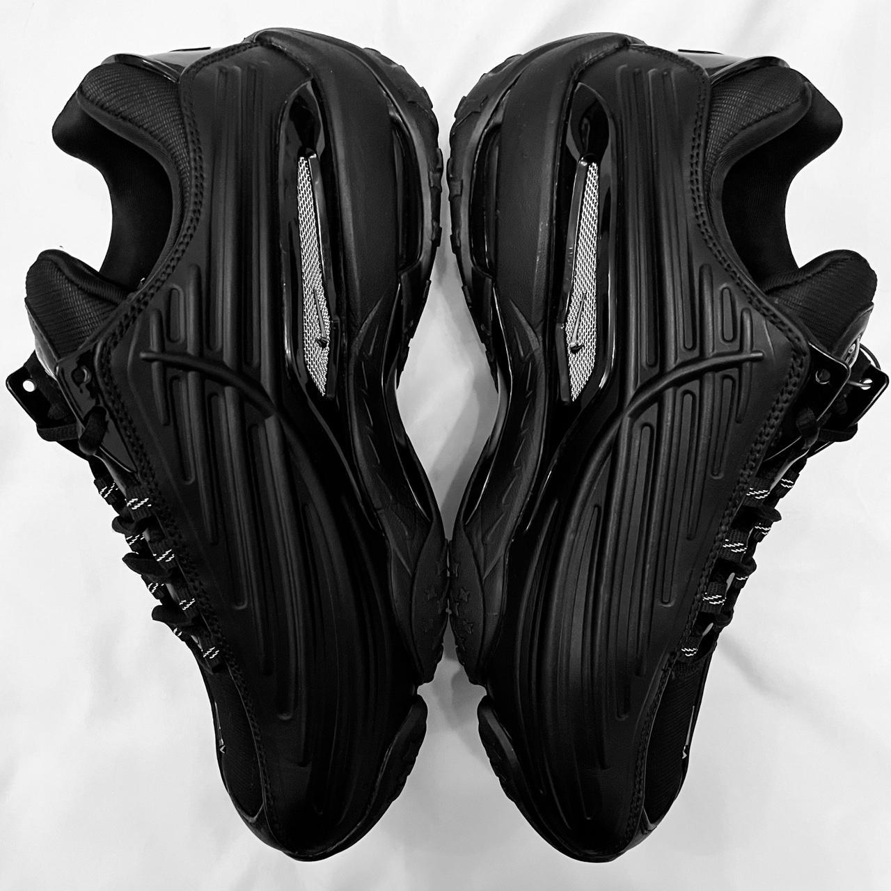 Hot Step 2 in Black