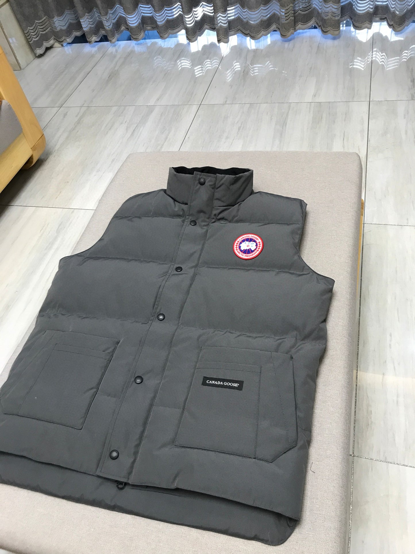 CG Gilet in Grey