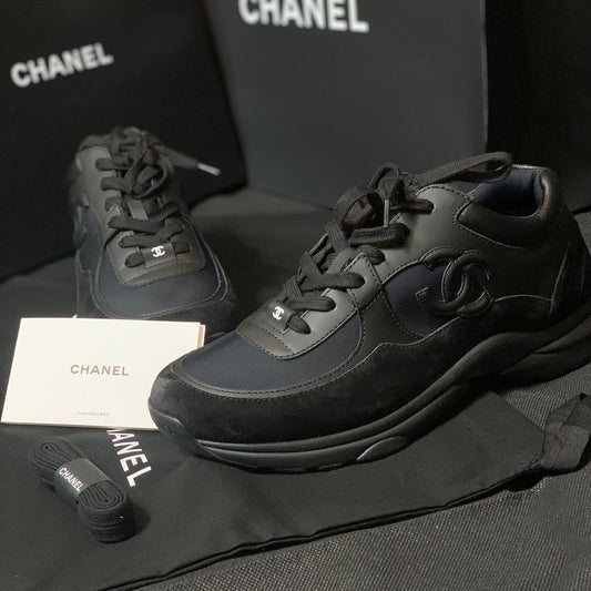 CC Trainers in Black