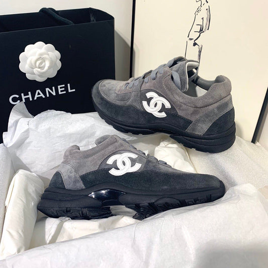 CC Trainers in Grey