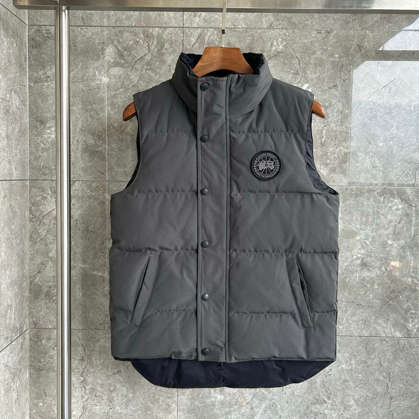 C Vest in Grey