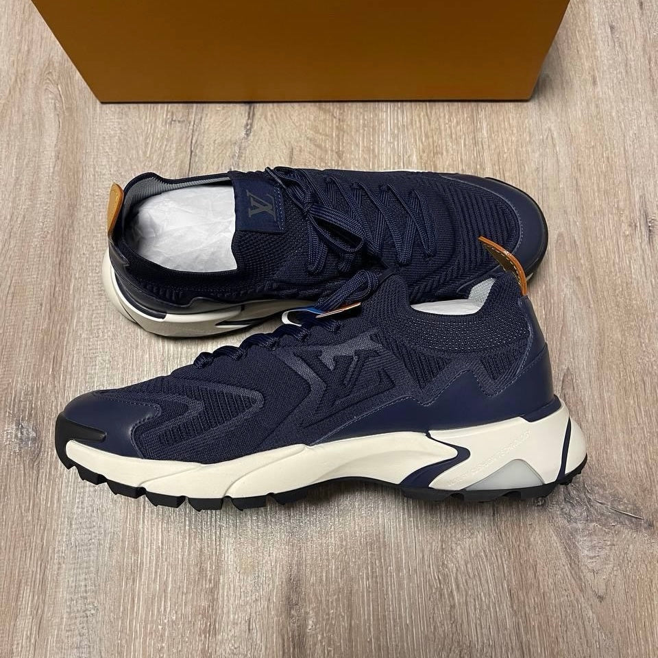 1V Runner in Navy