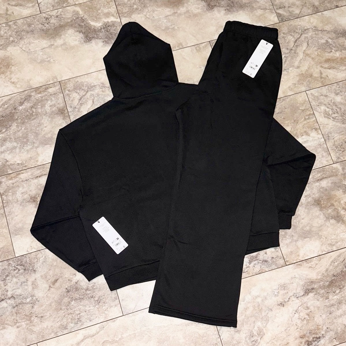 A** Zip Set in Black