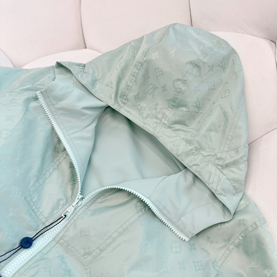 1V Jacket in Light Blue