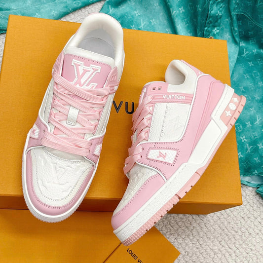 1V Trainers in Pink