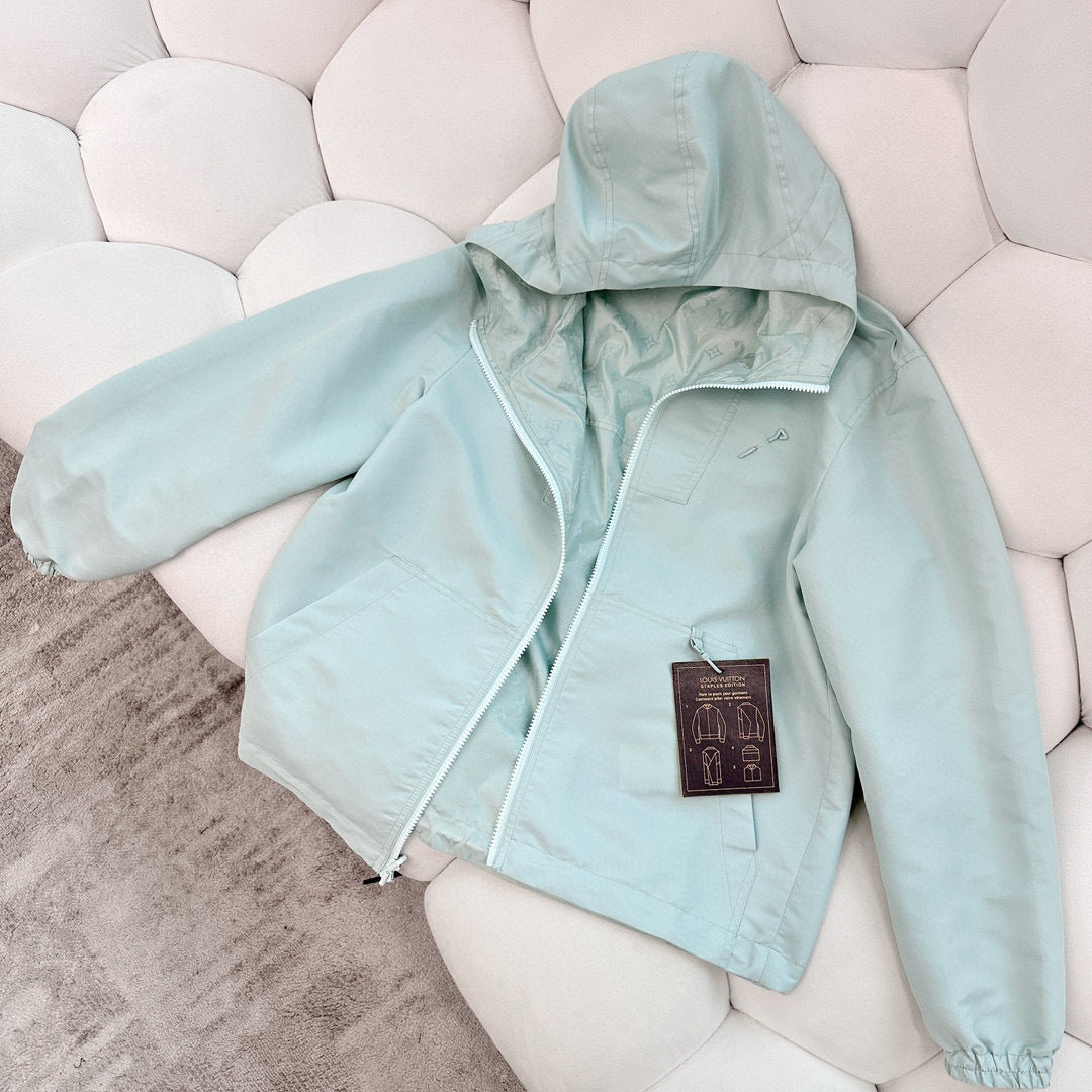 1V Jacket in Light Blue