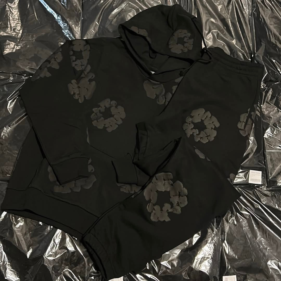 DT Tracksuit in Black