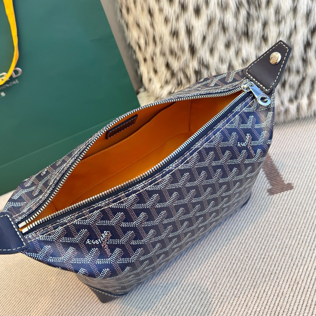 G Toiletry Bag in Navy