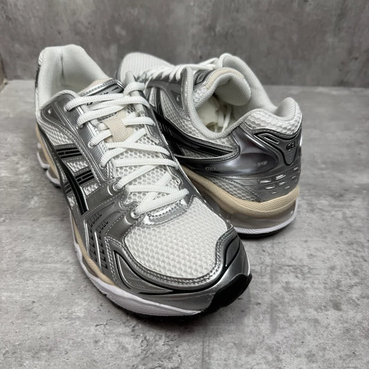 Gel 14 Trainers in White Graphite