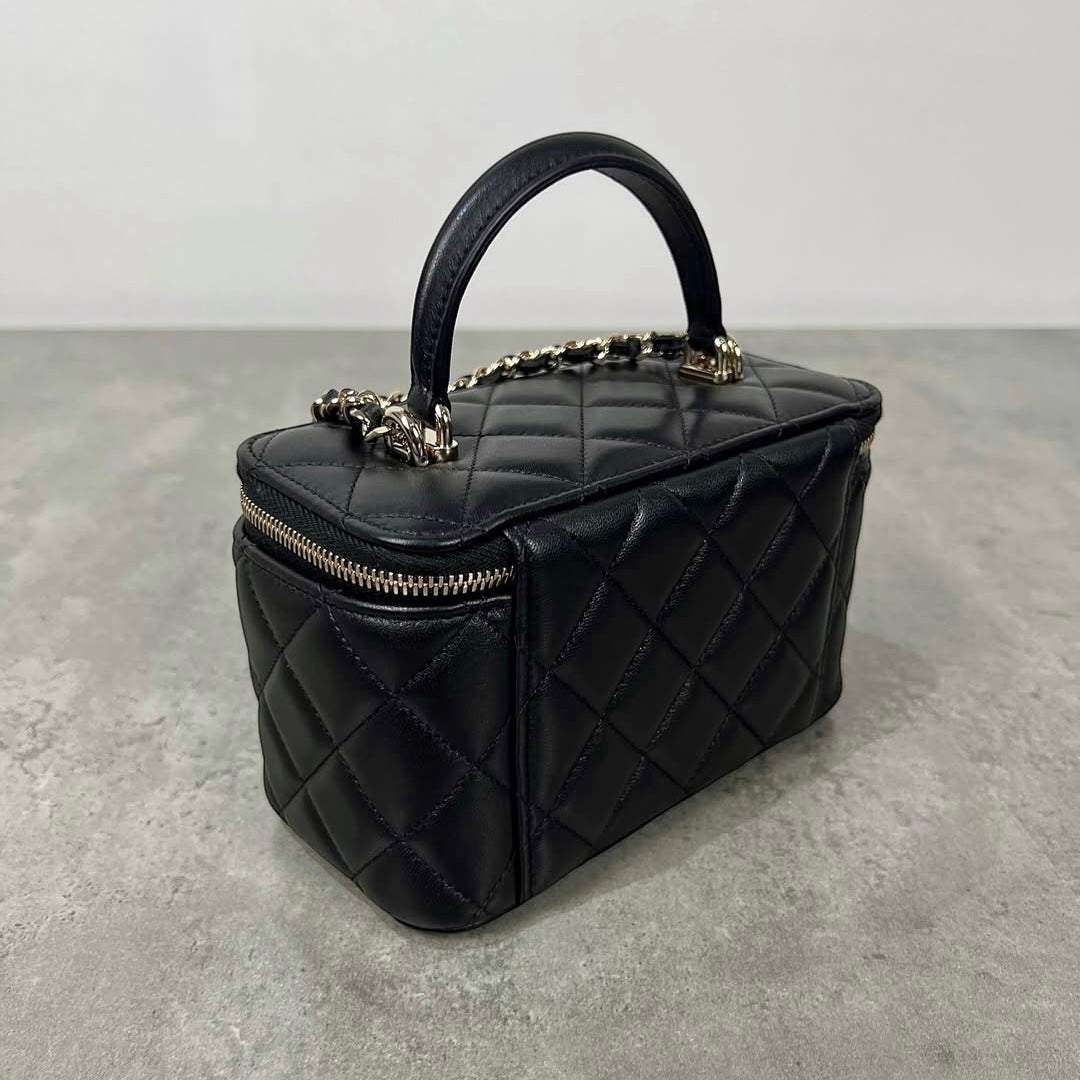 C Vanity Bag in Black