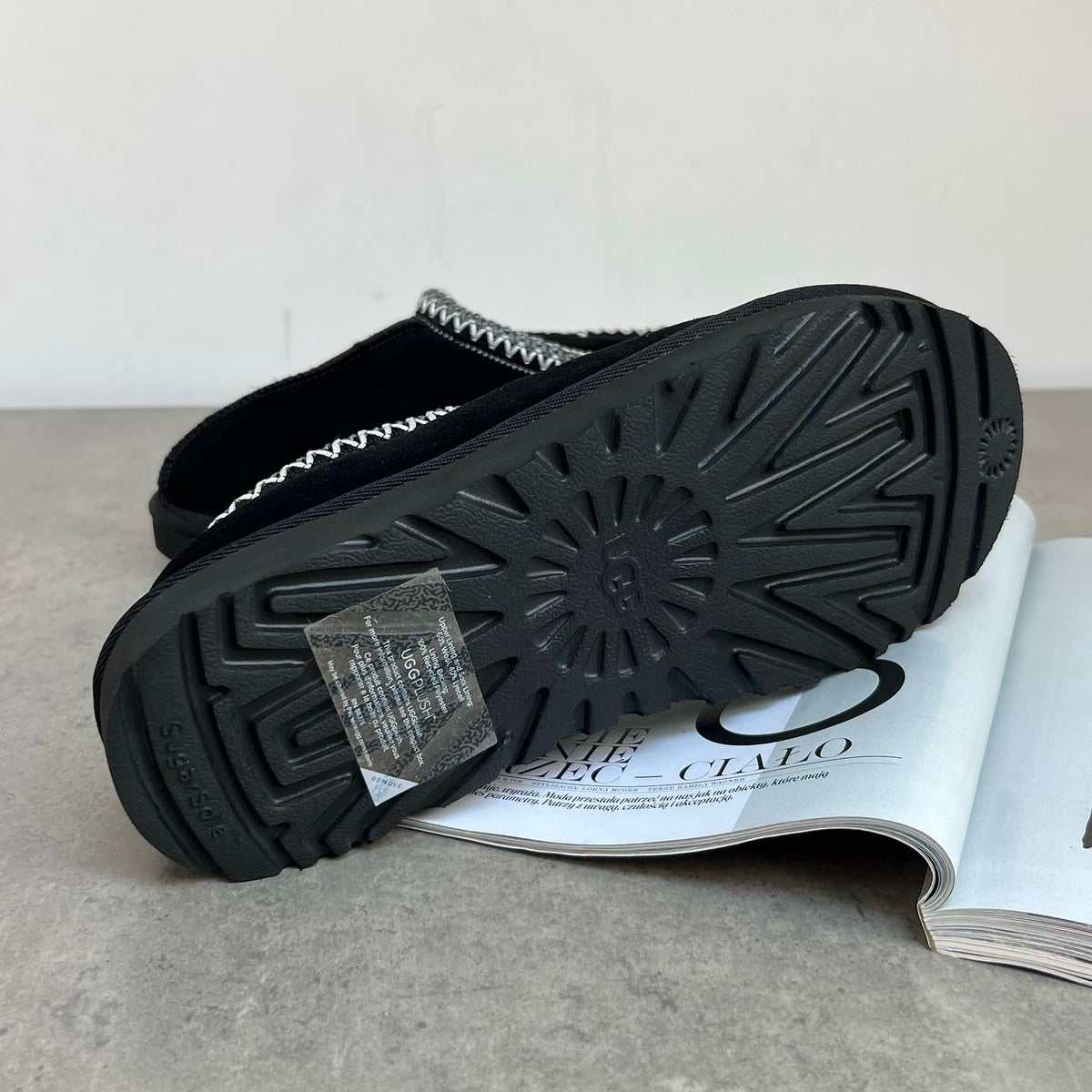 Tasman Slipper in Black